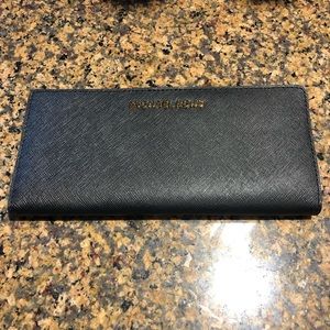 Michael Kors Jet Set Slim Bifold Wallet